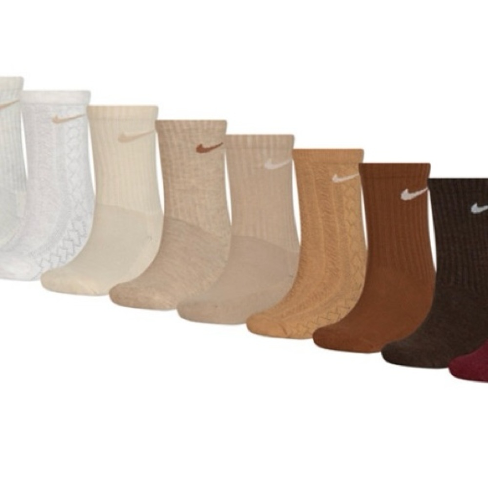 9 pairs Nike kids Assorted Neutral Tone Crew Socks in gift box! Size 5-7 XS
